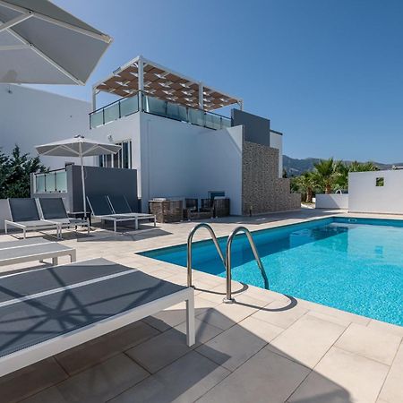 Tigaki Asteria Pearl Villa 2 With Rooftop Jacuzzi מראה חיצוני תמונה