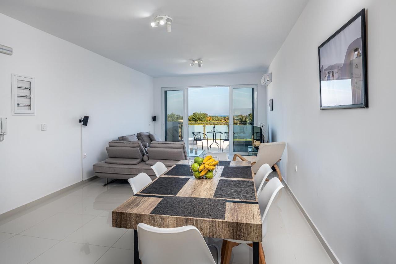 Tigaki Asteria Pearl Villa 2 With Rooftop Jacuzzi מראה חיצוני תמונה