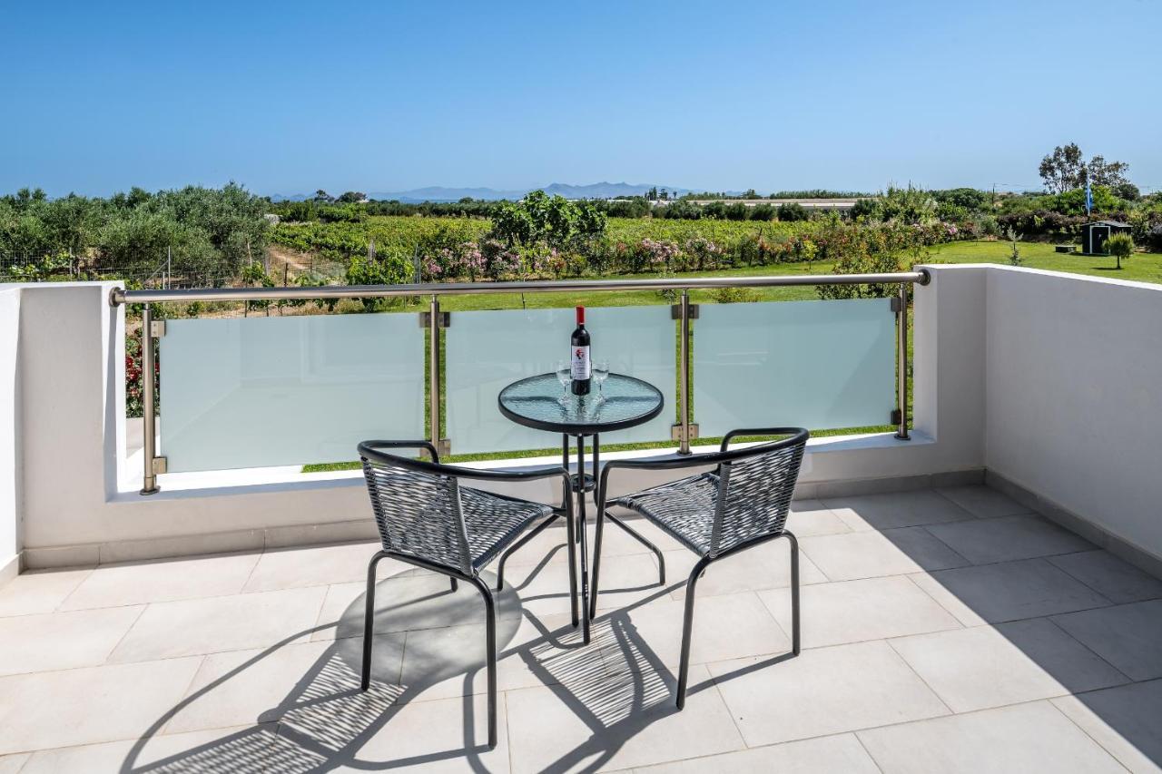 Tigaki Asteria Pearl Villa 2 With Rooftop Jacuzzi מראה חיצוני תמונה