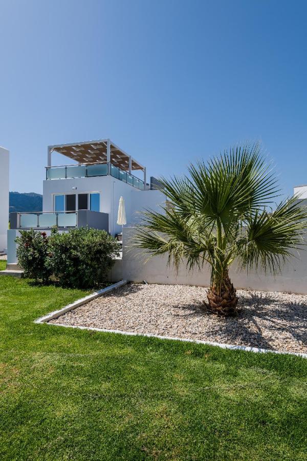 Tigaki Asteria Pearl Villa 2 With Rooftop Jacuzzi מראה חיצוני תמונה